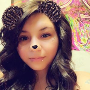 Meet your Posher, Alexia